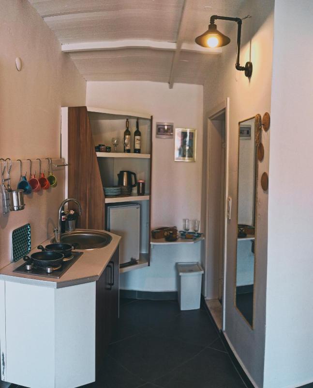 One-Bedroom House image 3