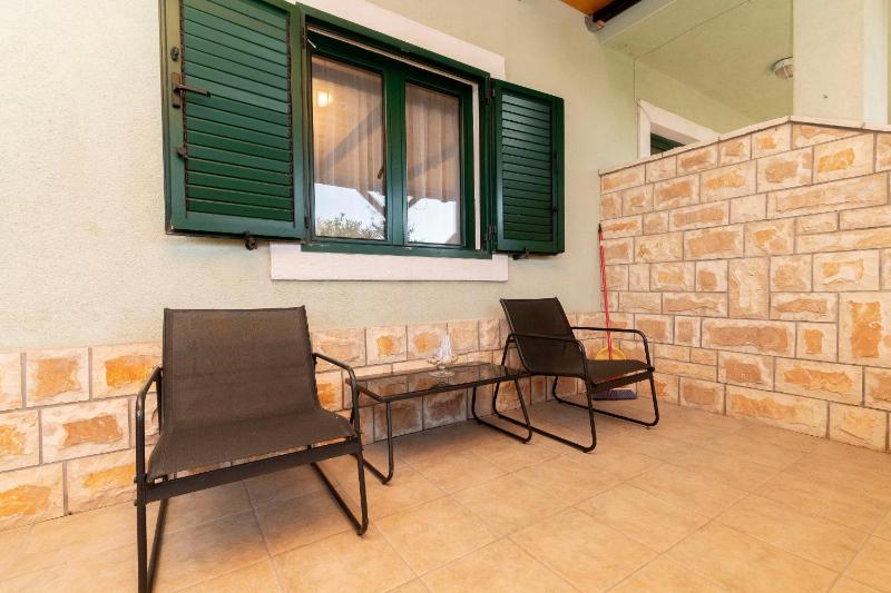 Two-Bedroom Apartment with Sea View image 1