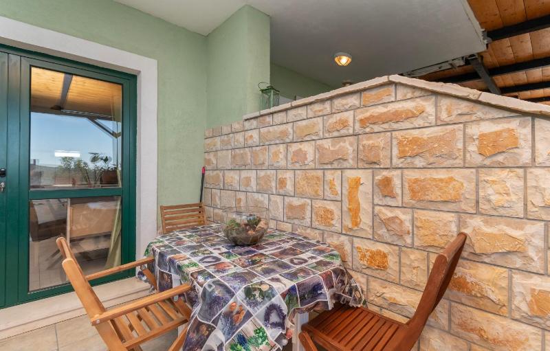 Two-Bedroom Apartment with Terrace image 4