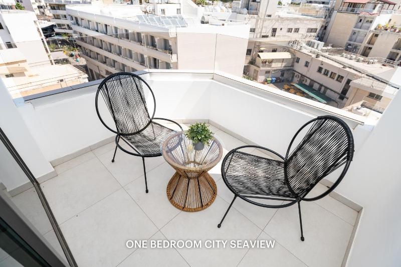 Two-Bedroom Apartment with Balcony and Sea View image 4