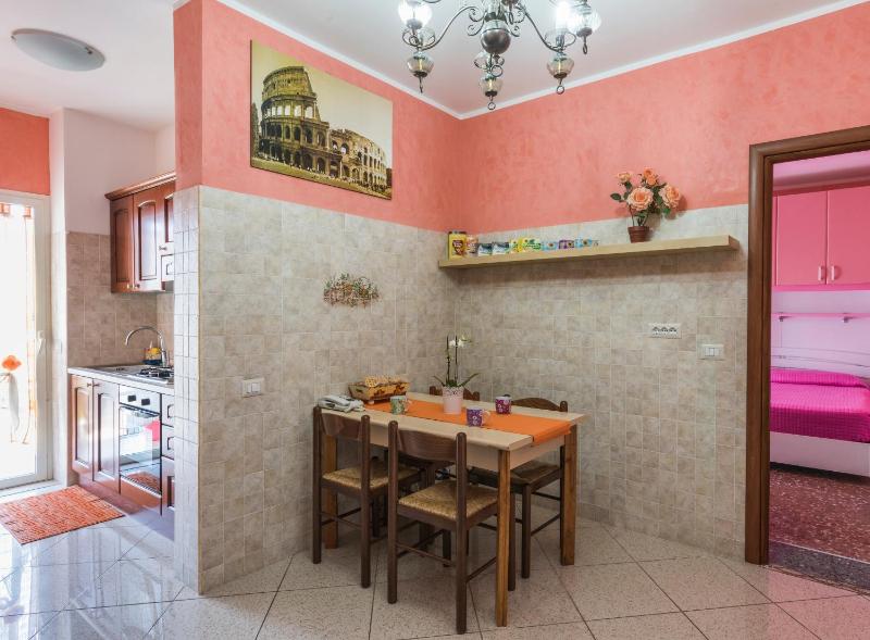Quadruple Room with Balcony image 3