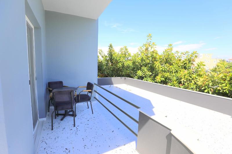Hotel Golden Oak - image 14