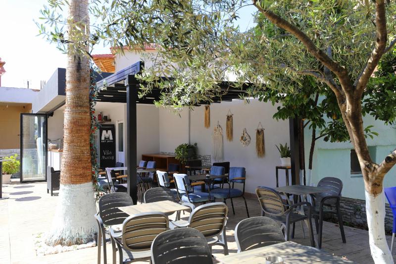 Hotel Golden Oak - image 5
