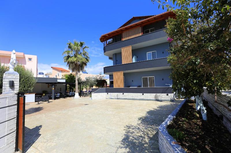 Hotel Golden Oak - image 15