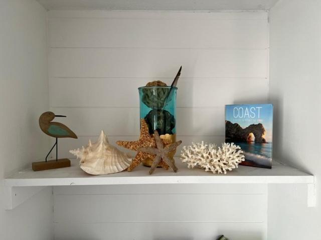 604 Wedgewood home - image 2