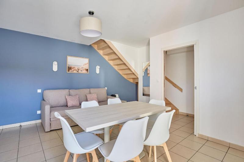 Apartment (3-6 Adults) image 2