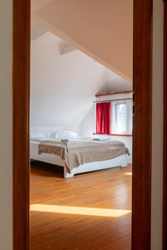 Apartament Loft Victus by Noclegi Renters - image 3