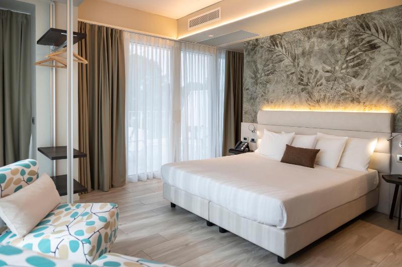 Vision Hotel - image 4
