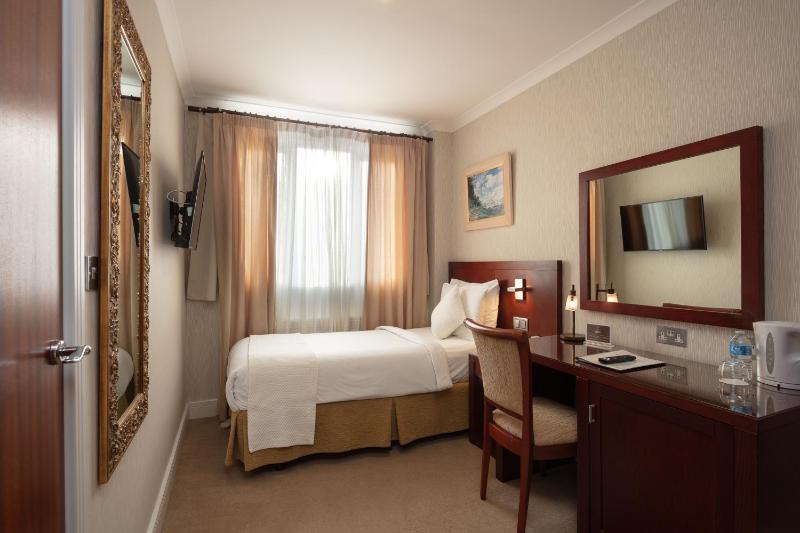 Single Room image 1