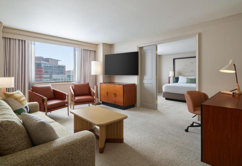 Junior Suite image 1