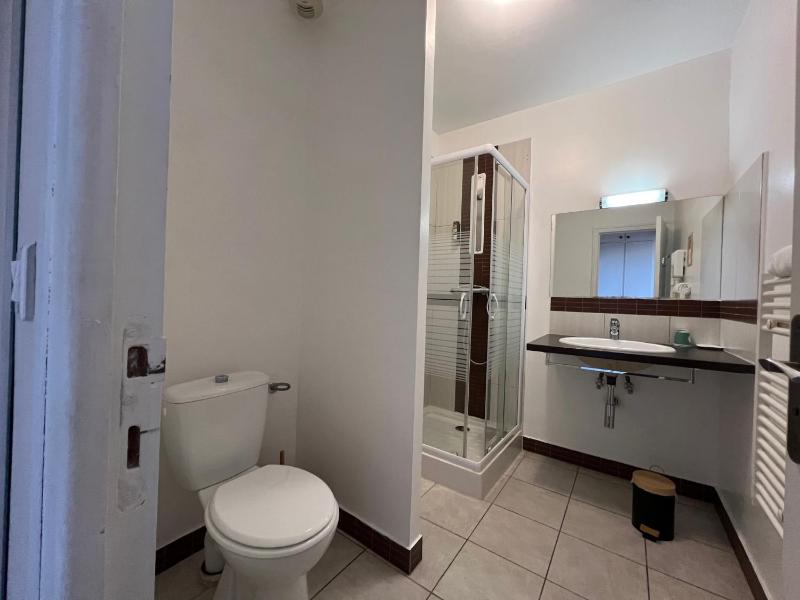 Twin Room image 2