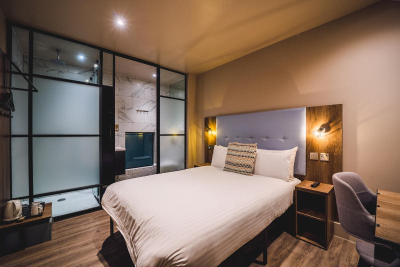 Double Room without Window image 1
