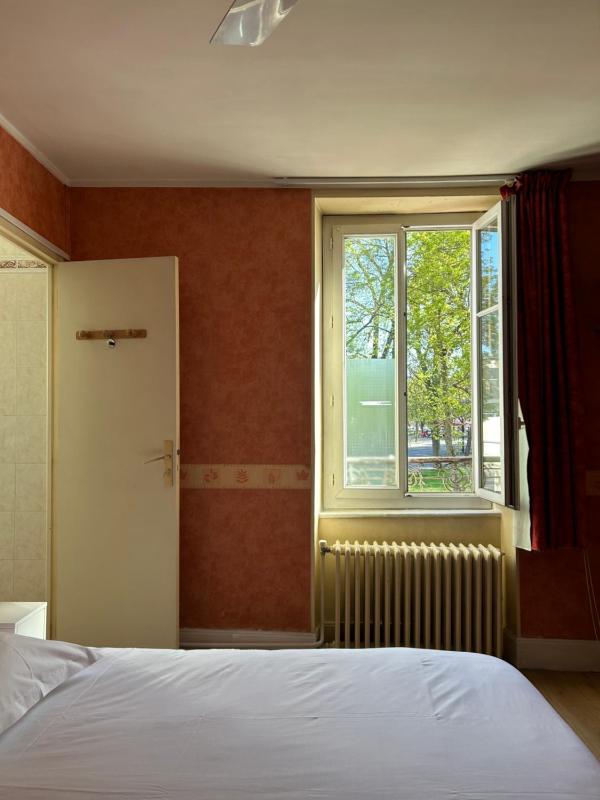 Twin Room image 1