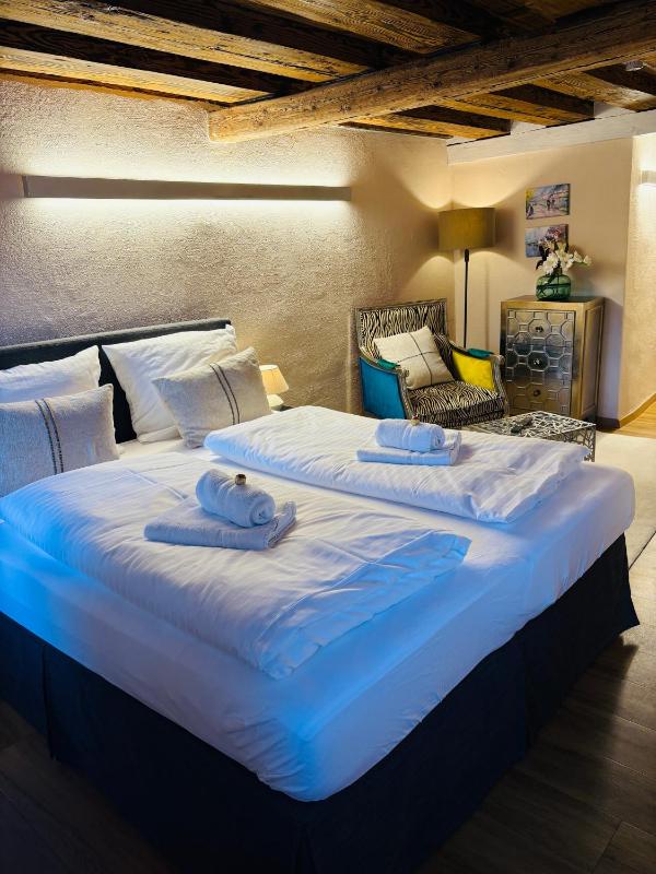 APT. STONE-LODGE - image 9