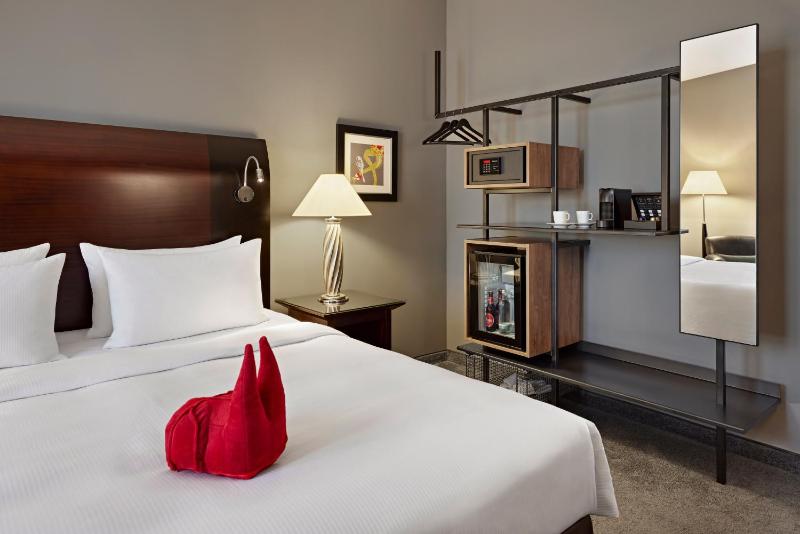 Deluxe King Room image 1