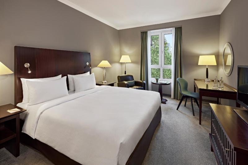 King Room image 1
