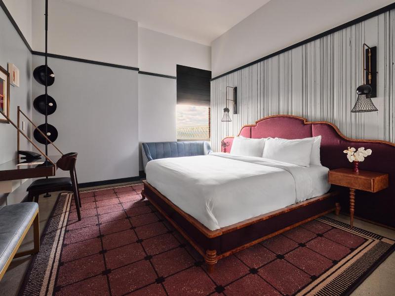 King Room image 2