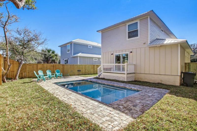 Heated pool Sunshine Way Steps to Sand 1 Pet - image 15