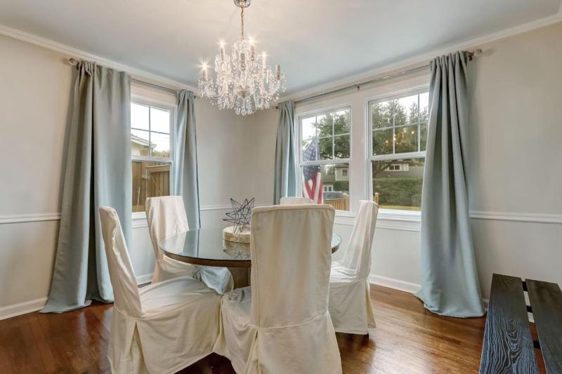 Happy Coastal Cottage for 6 - image 33