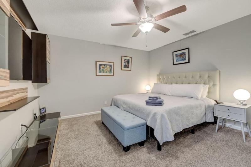 Sapphire Echo for 6 (convenient for downtown) - image 13