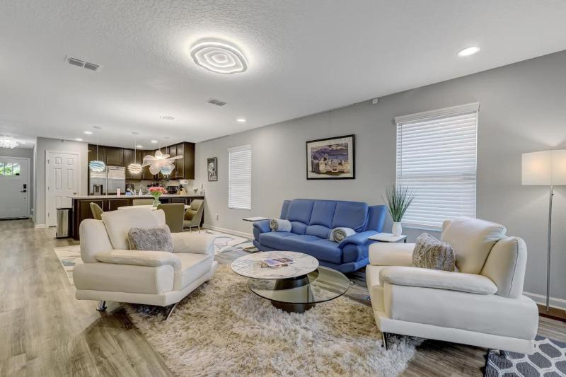 Sapphire Echo for 6 (convenient for downtown) - image 42