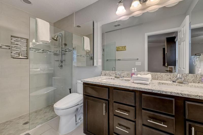 Sapphire Echo for 6 (convenient for downtown) - image 17