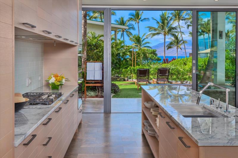 Seaglass 810 At Andaz Maui At Wailea Resort - image 1
