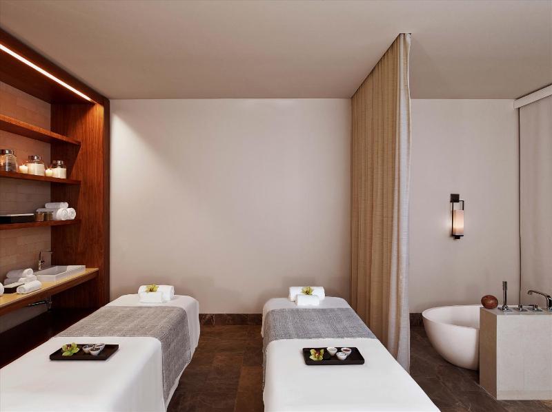 Seaglass 810 At Andaz Maui At Wailea Resort - image 3