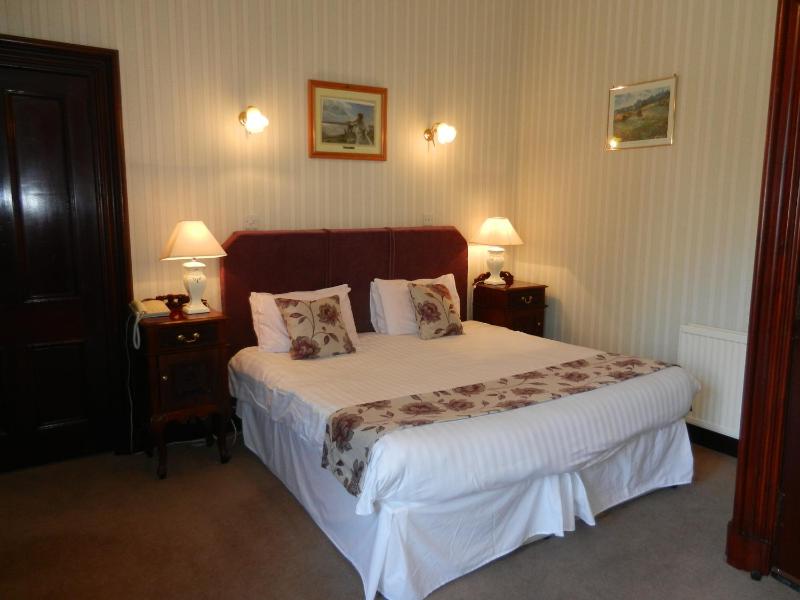 Standard Double Room image 2