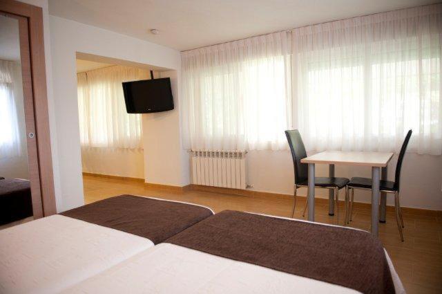 Hostal Rocamar - image 36