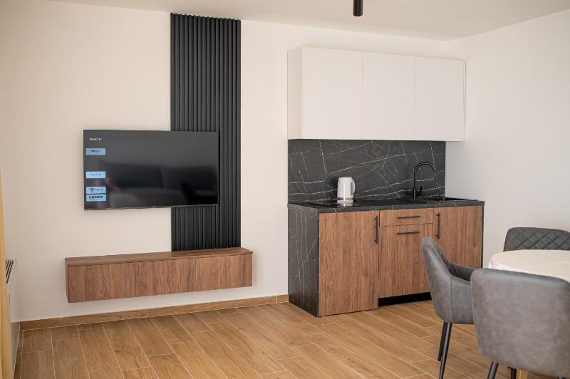 Apartment with Sea View image 3