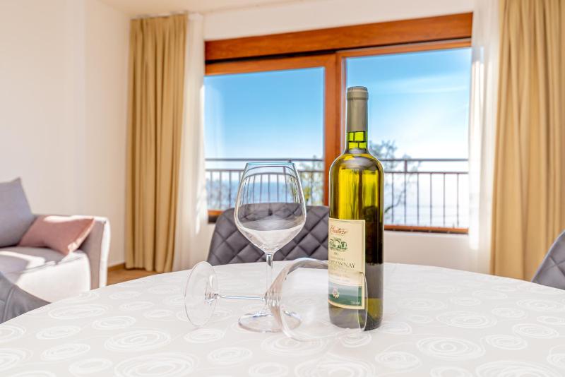 Apartment with Sea View image 4