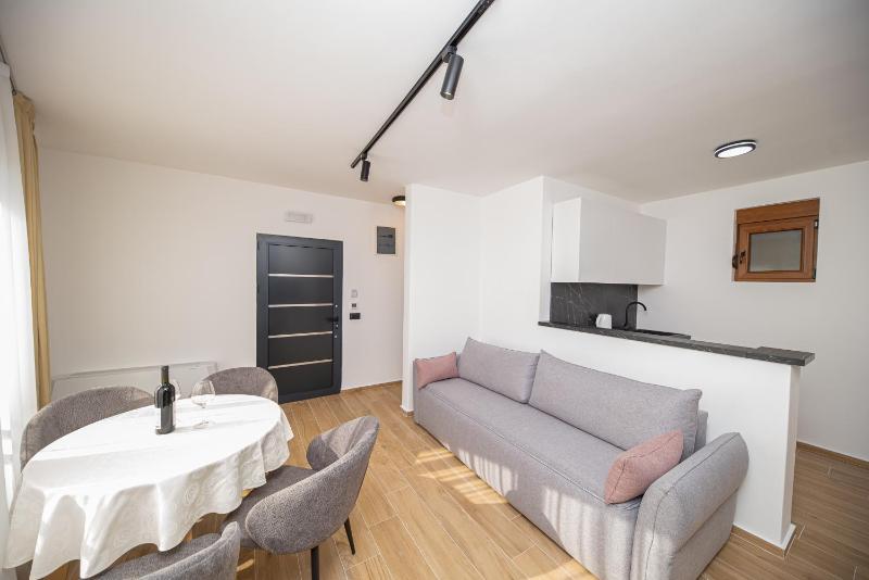 Apartment with Sea View image 1