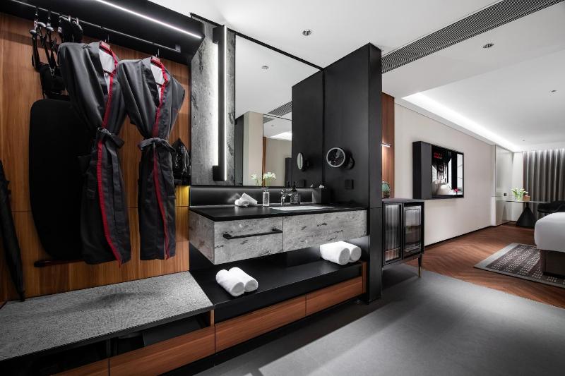 Intercity Hotel Hangzhou West Lake Wulin Plaza - image 13