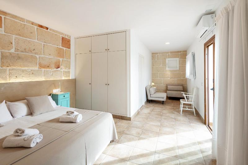 Family Room with Terrace image 3