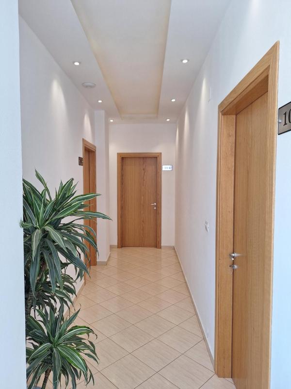 Double Room with Balcony image 2