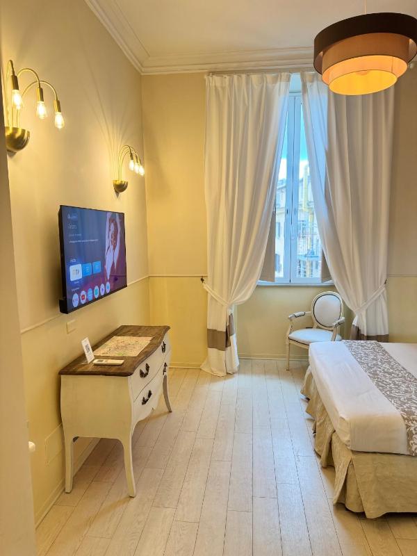 Superior Quadruple Room image 4