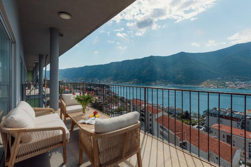 Sky Bay Residence - image 1