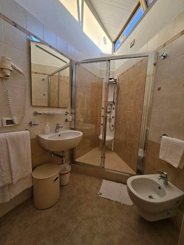 Triple Room image 3