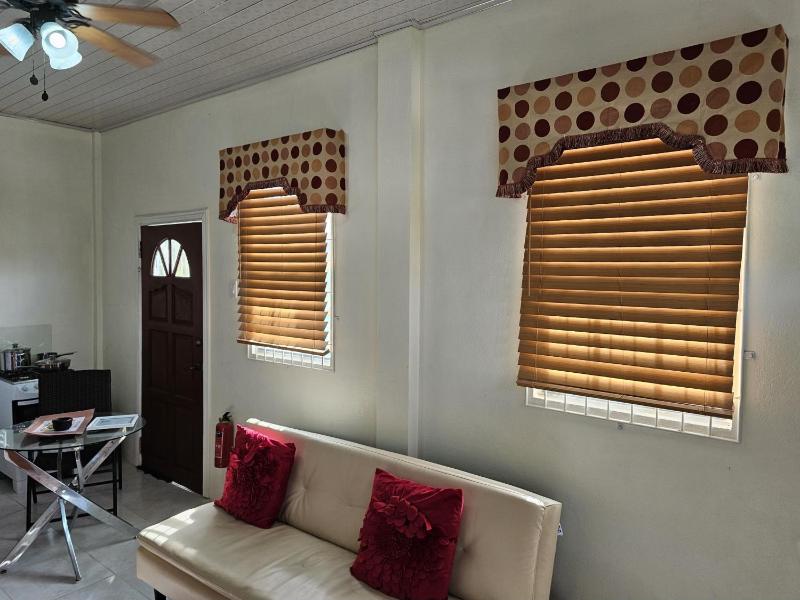 Serene Blue Villa Hide Away - image 6