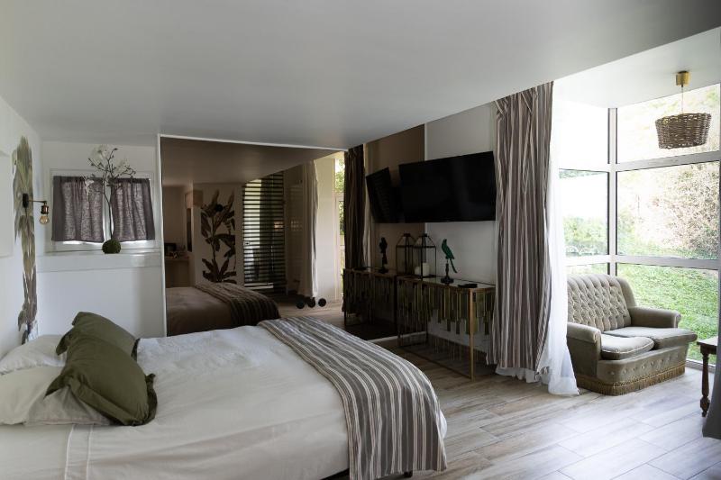 Double Room with Garden View image 1