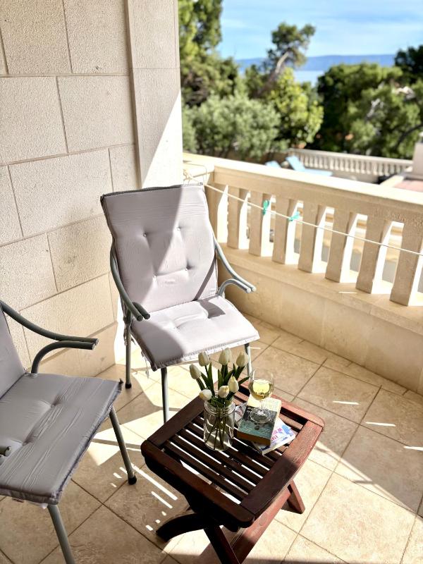 Double Room with Balcony image 4