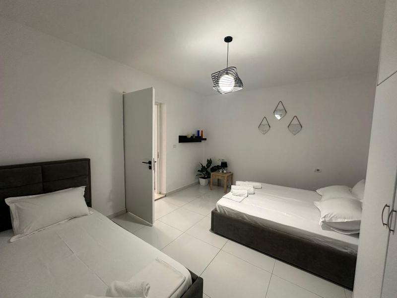 Saranda Lotus One Bedroom - image 8