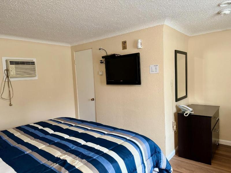 King Room image 2