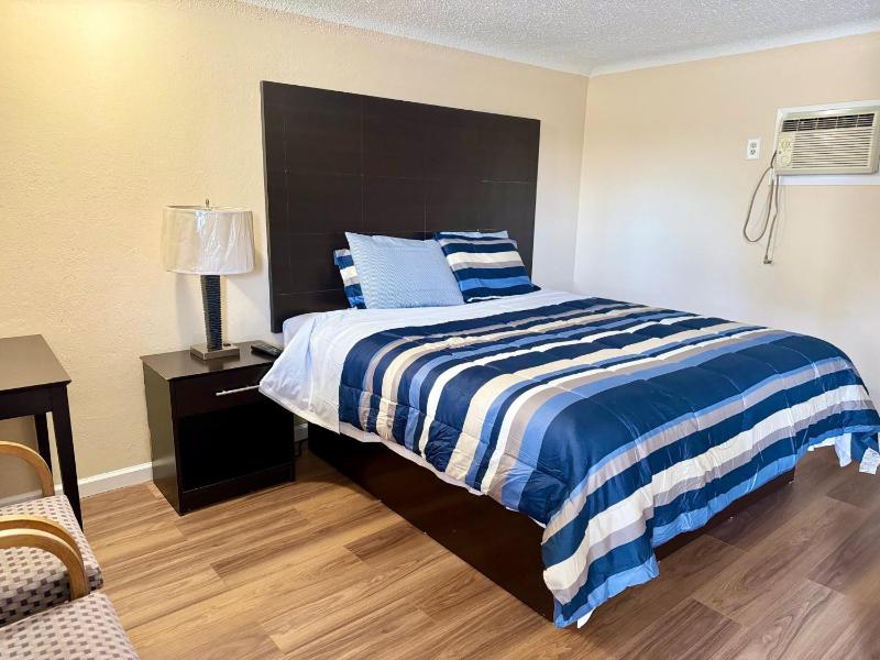 King Room image 1