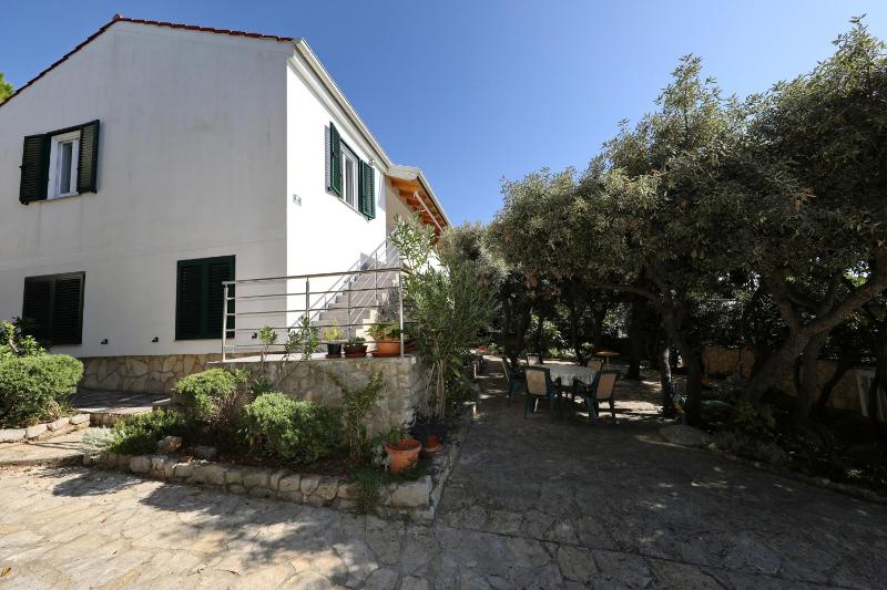Apartments by the sea Mandre Pag - 24320 - image 16