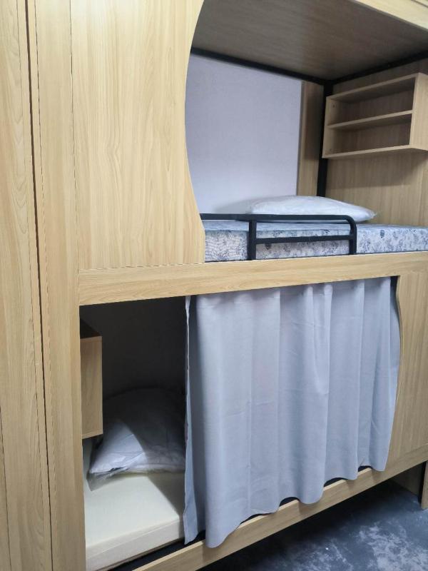Hola Backpacker Hostel - image 11