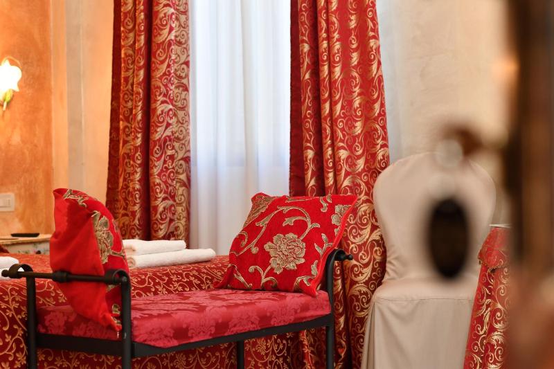 Junior Suite image 1
