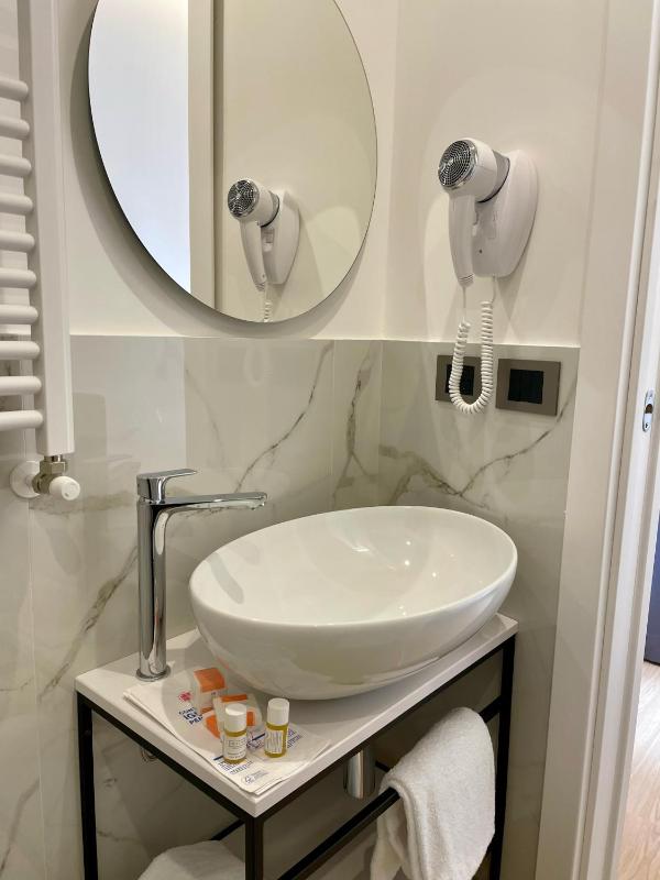 Comfort Single Room image 4