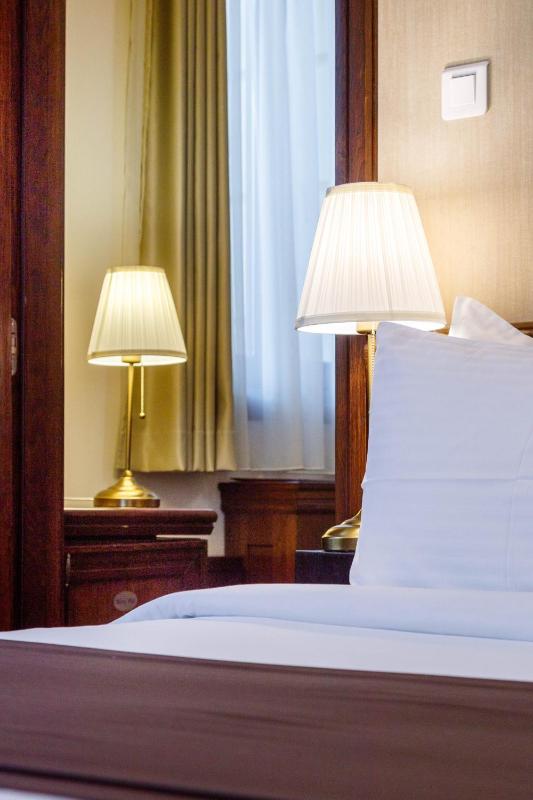Suite with Balcony image 2